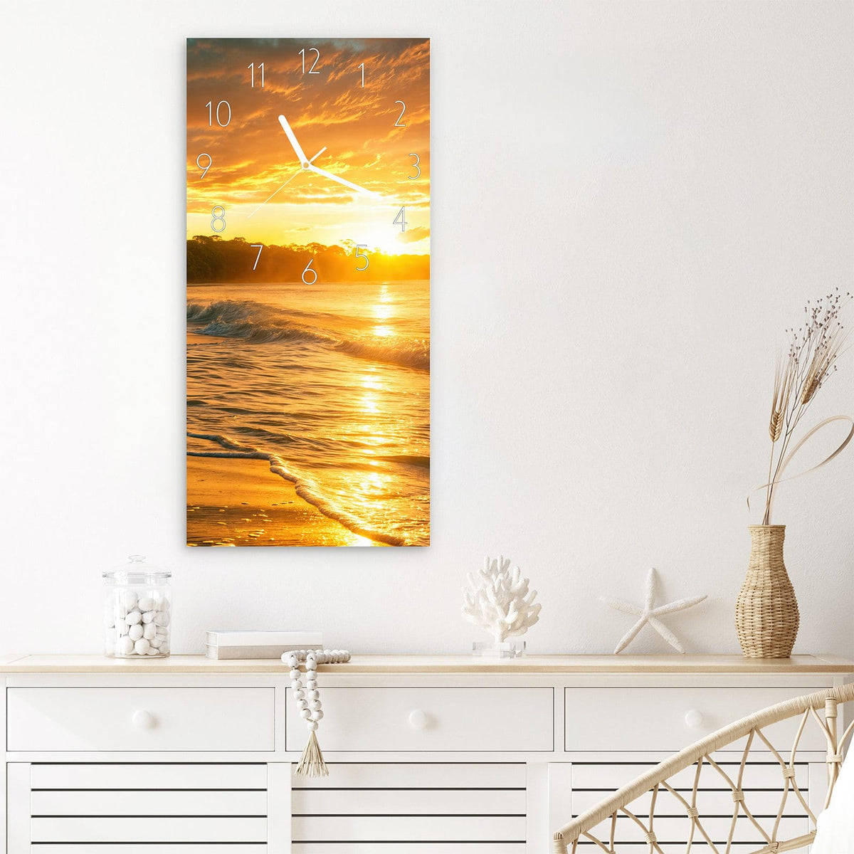 Wanduhr Sonnenuntergang Strand aus Glas – Palme im goldenen Abendlicht