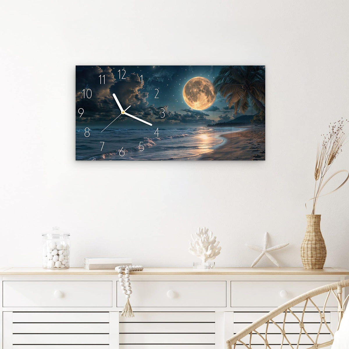 Wanduhr Mondnacht am Strand aus Glas – Querformat 60 × 30 cm – Vollmond über Palmenstrand