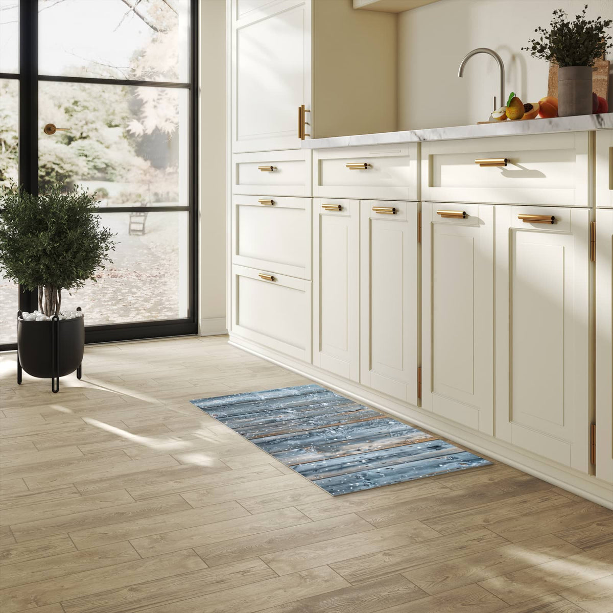 Rutschfester Teppich für Esstisch mit Motiv Winter Holzpaneele in heller Küche