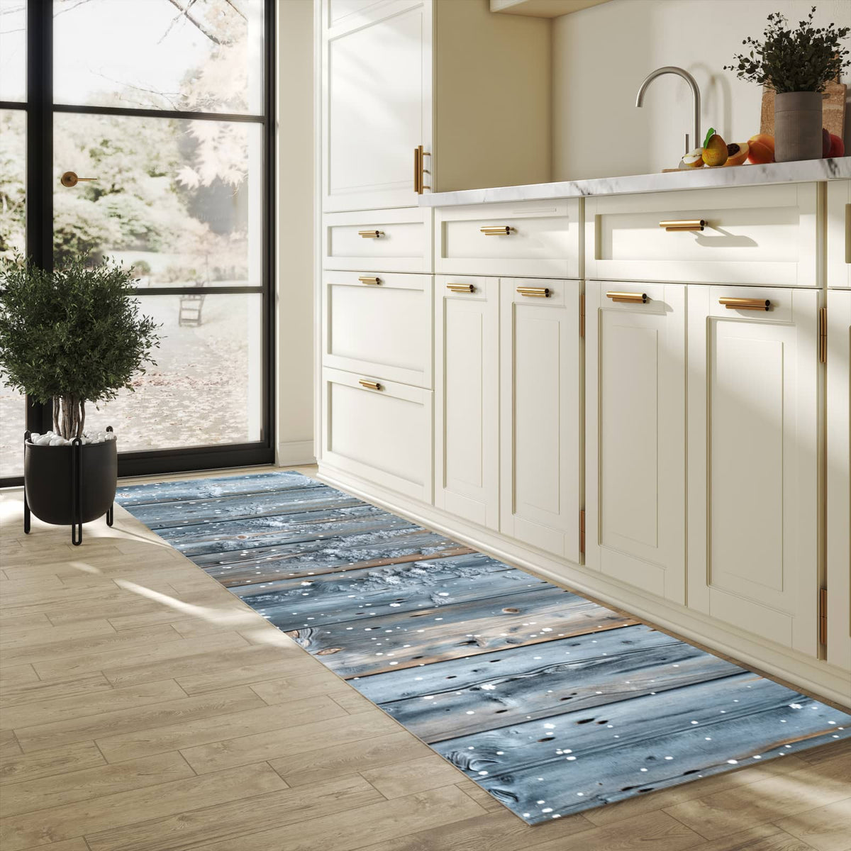 Waschbarer Küchenteppich mit Motiv Winter Holzpaneele für Ordnung in heller Küche