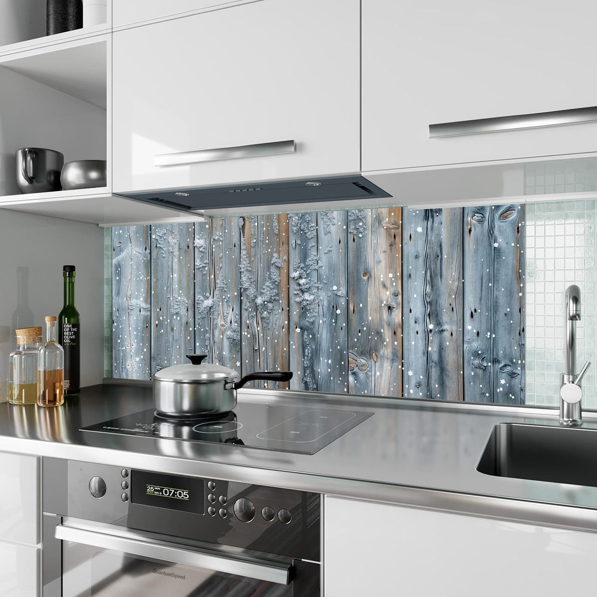 Küchenrückwand aus Glas Winterliche Holzlatten im Hochformat als Spritzschutz hinter dem Kochfeld, über dem Fliesenspiegel montiert