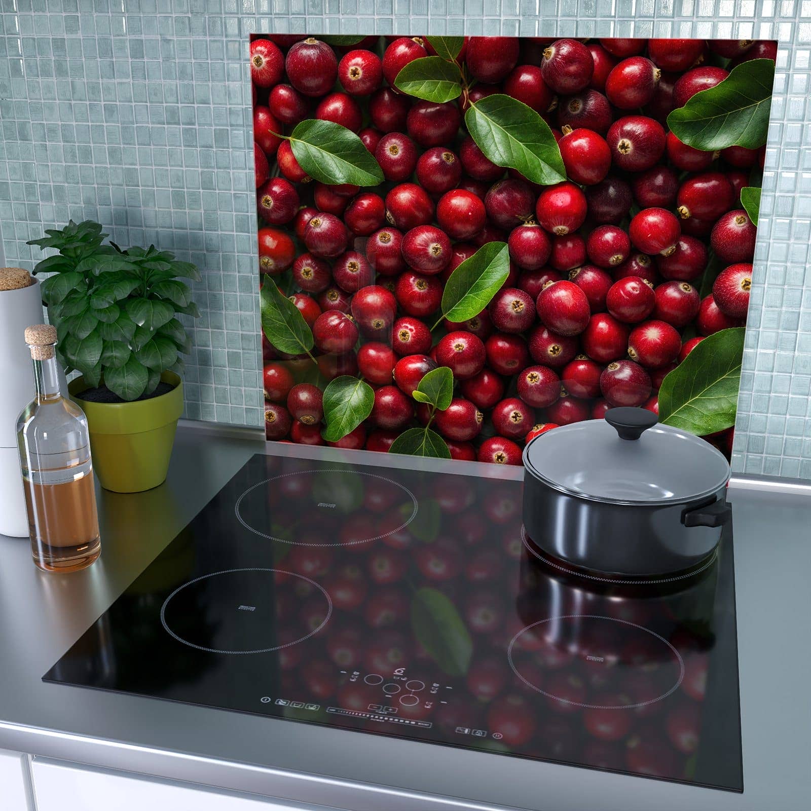 1-teilige Herdabdeckplatte aus Glas mit Frische Preiselbeeren-Motiv als Spritzschutz hinter dem Kochfeld