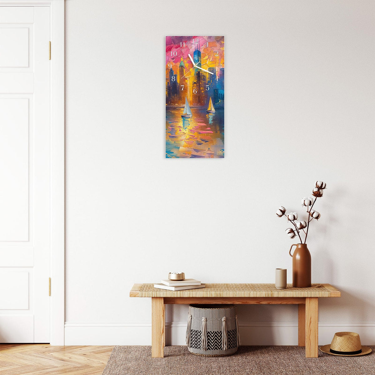 Moderne Wanduhr aus Glas mit Farbtiefe – Wanduhr Hafenstadt Bei Nacht aus Glas – Hochformat 30 × 60 cm