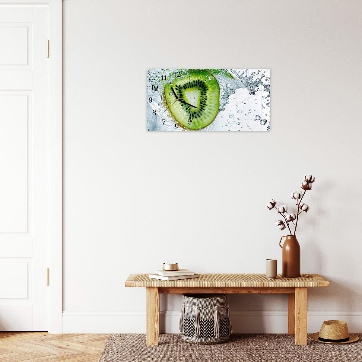 Moderne Wanduhr aus Glas mit Farbtiefe – Wanduhr Kiwi im Wasser aus Glas – Querformat 60 × 30 cm