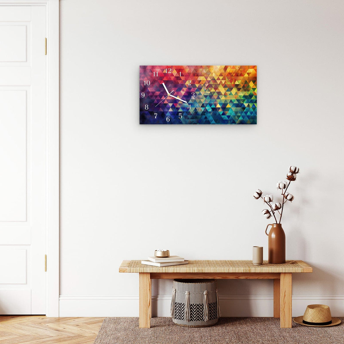 Moderne Wanduhr aus Glas mit Farbtiefe – Wanduhr Bunte Dreiecke aus Glas – Querformat 60 × 30 cm