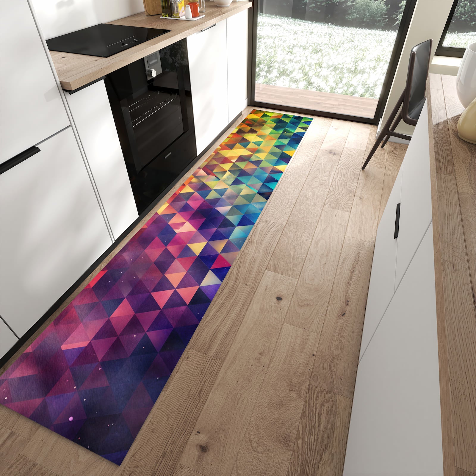 Bodenschonender Küchenläufer nach Maß mit Motiv Bunte Dreiecke in moderner Küche