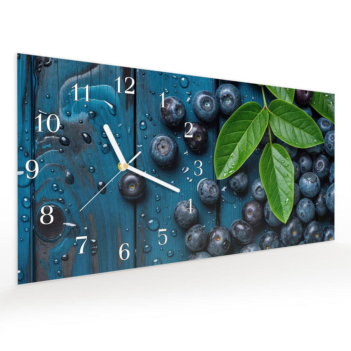 Vormontiert – mit Schwebeeffekt – Wanduhr Blaubeeren auf Holz aus Glas – Querformat 60 × 30 cm