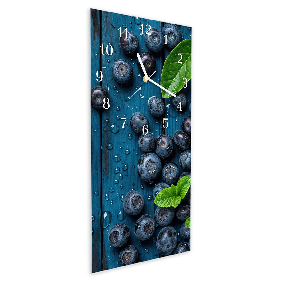 Vormontiert – mit Schwebeeffekt – Wanduhr Blaubeeren auf Holz aus Glas – Hochformat 30 × 60 cm