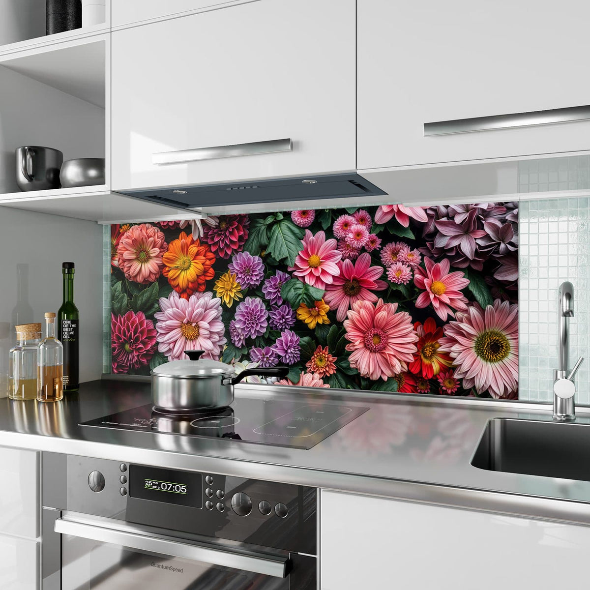 Küchenrückwand aus Glas Bunter Blütenteppich im Hochformat als Spritzschutz hinter dem Kochfeld, über dem Fliesenspiegel montiert
