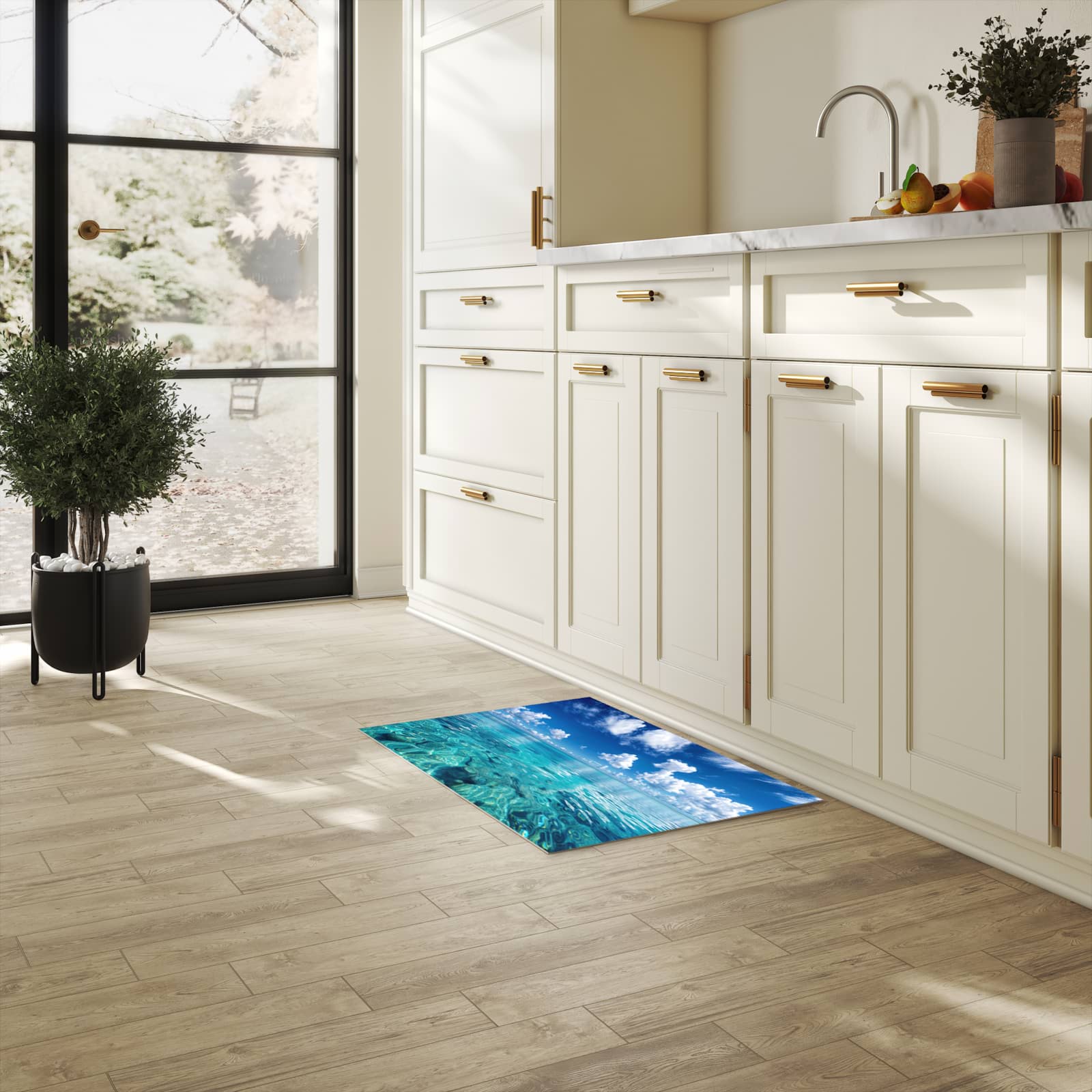 Langlebiger Küchenläufer mit Motiv Meereshorizont in heller Küche