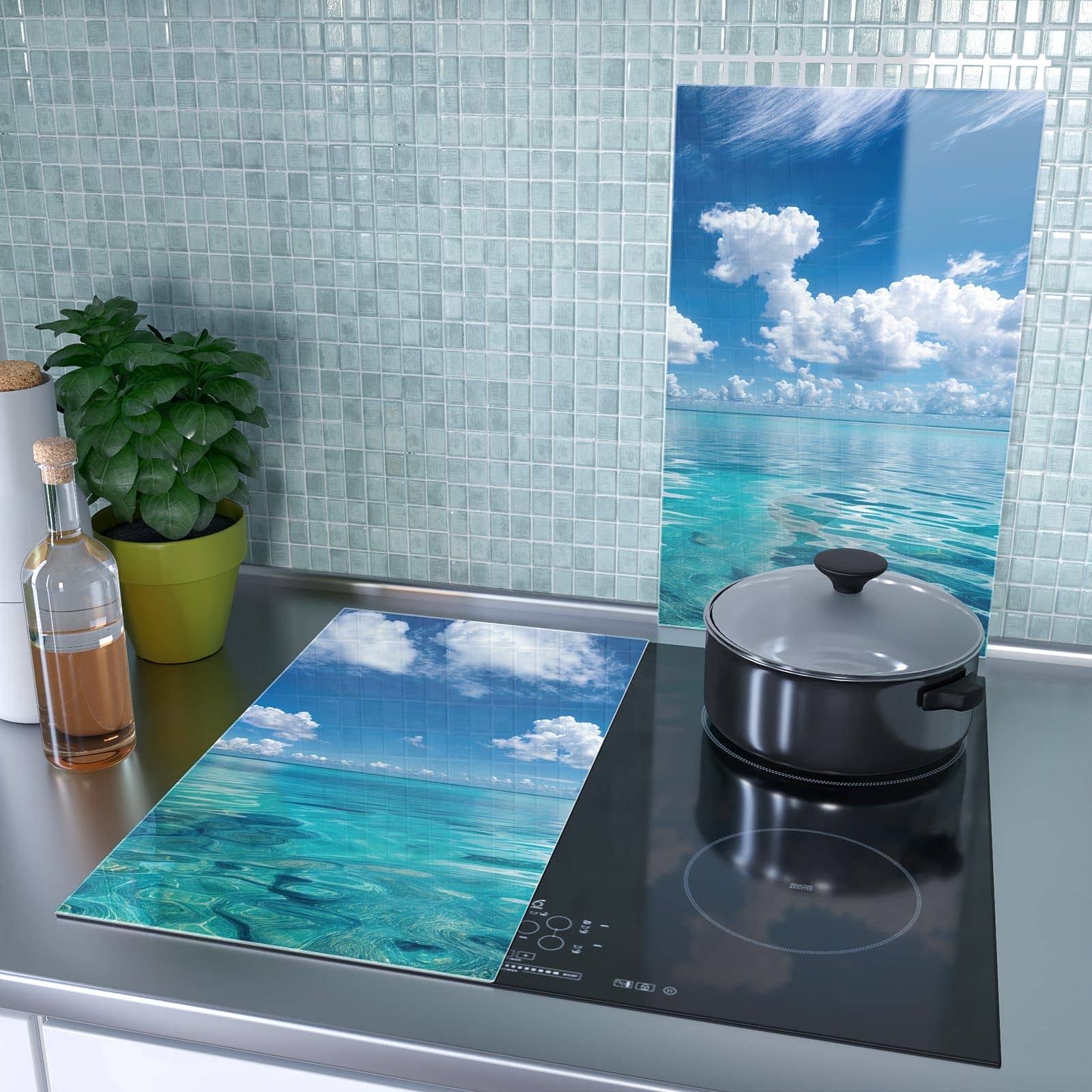 2-teilige Herdabdeckplatten aus Glas mit Meereshorizont-Motiv als Spritzschutz hinter dem Kochfeld