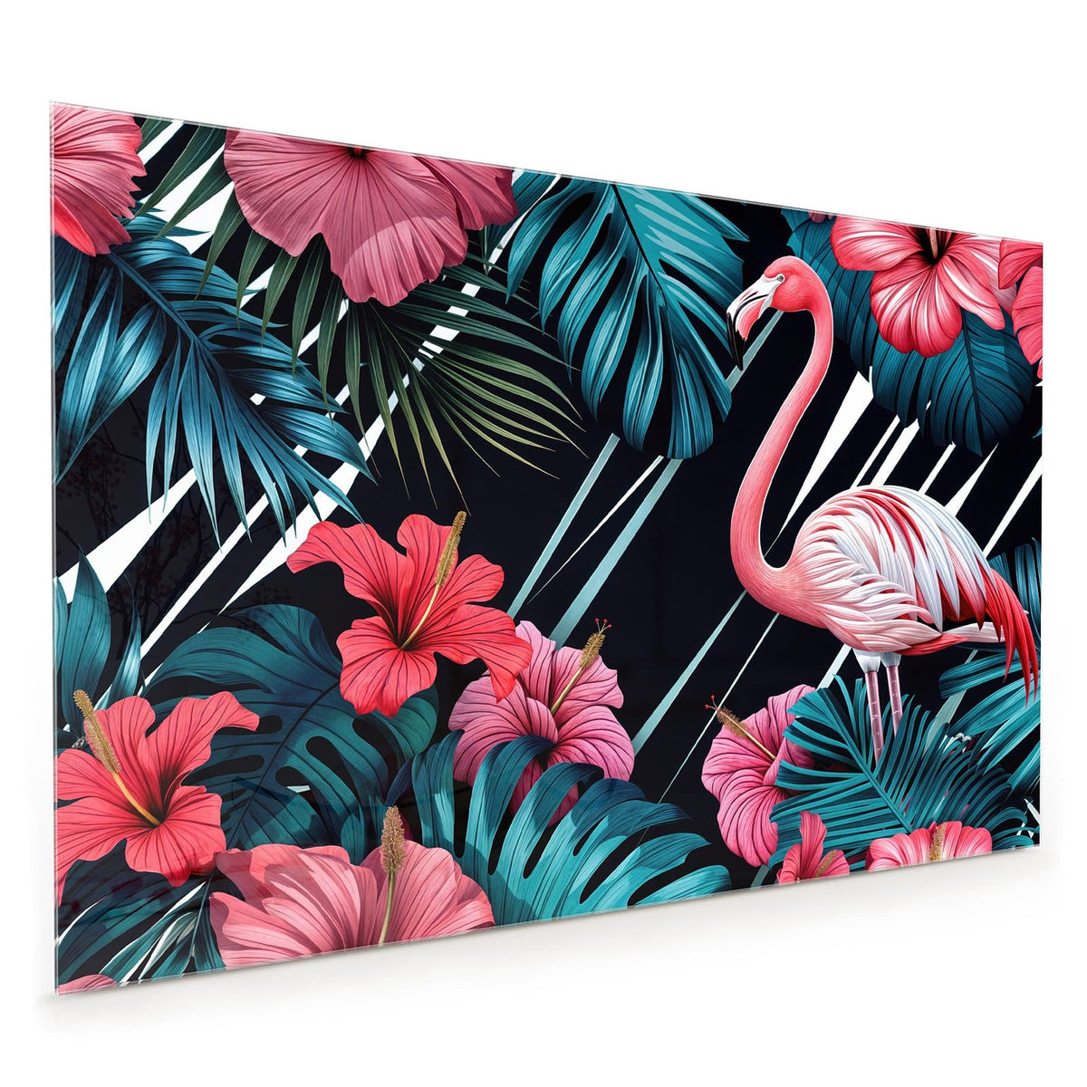 Küchenrückwand aus Glas im Hochformat: Flamingo zwischen pinken Hibiskusblüten und türkisen Monstera- und Palmblättern auf Schwarz.