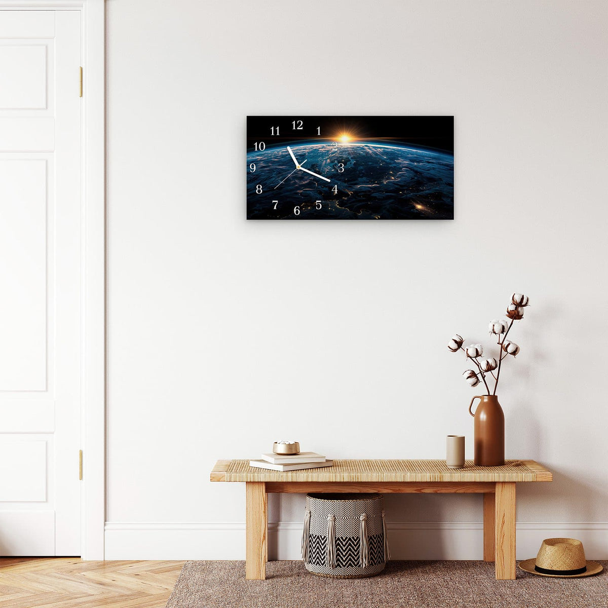 Moderne Wanduhr aus Glas mit Farbtiefe – Wanduhr Sonnenaufgang Erde Panorama aus Glas – Querformat 60 × 30 cm