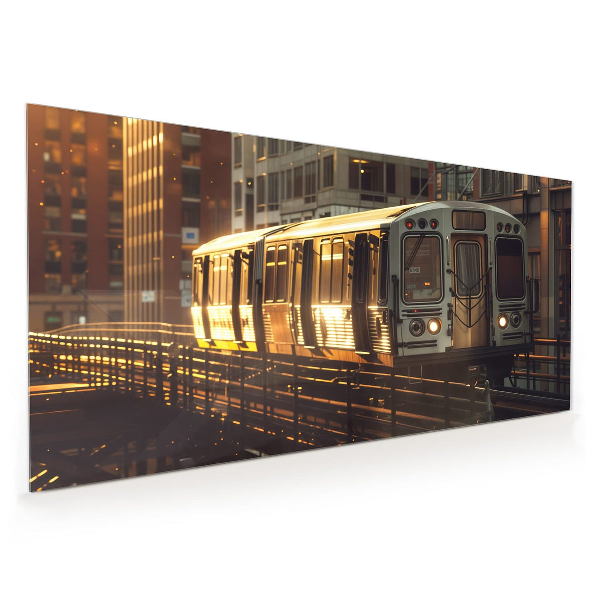 Küchenrückwand aus Glas im Hochformat: Silberner Hochbahnzug auf Stahltrasse zwischen Hochhäusern im goldenen Abendlicht