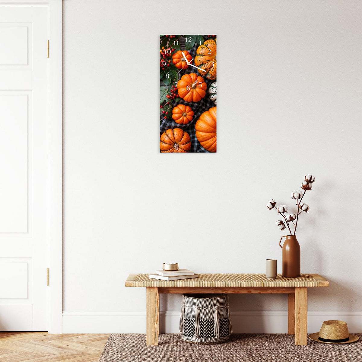 Moderne Wanduhr aus Glas mit Farbtiefe – Wanduhr Herbstlicher Kürbis aus Glas – Hochformat 30 × 60 cm