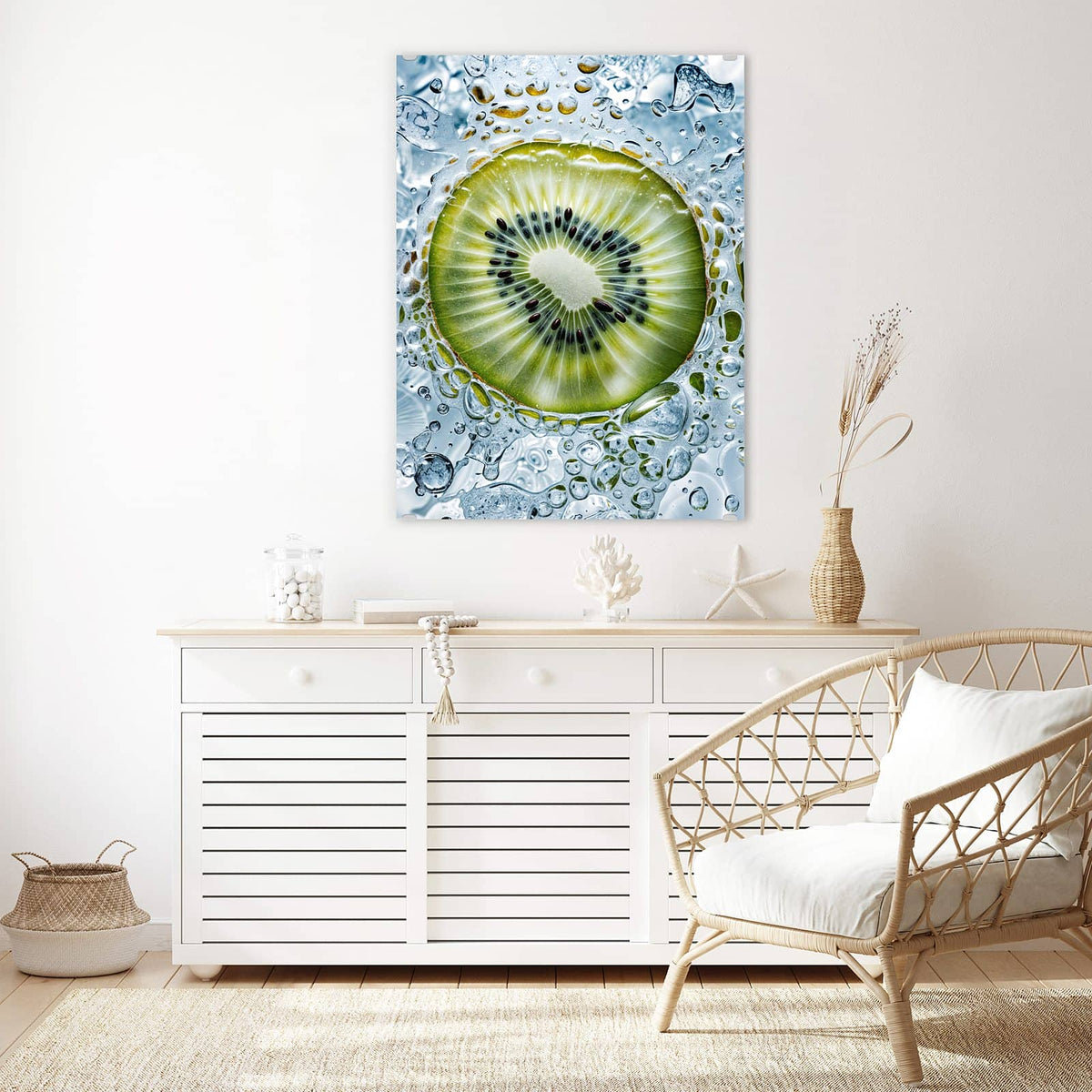Aufhängung liegt bei – Motiv später wechselbar – Wandbild - Kiwi in Wasserblasen - Hochformat