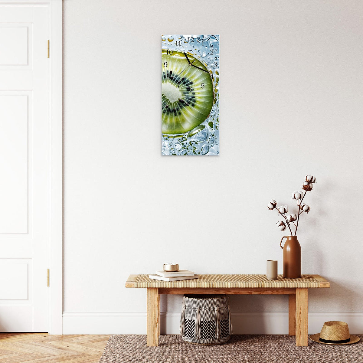 Moderne Wanduhr aus Glas mit Farbtiefe – Wanduhr Kiwi mit Eis aus Glas – Hochformat 30 × 60 cm