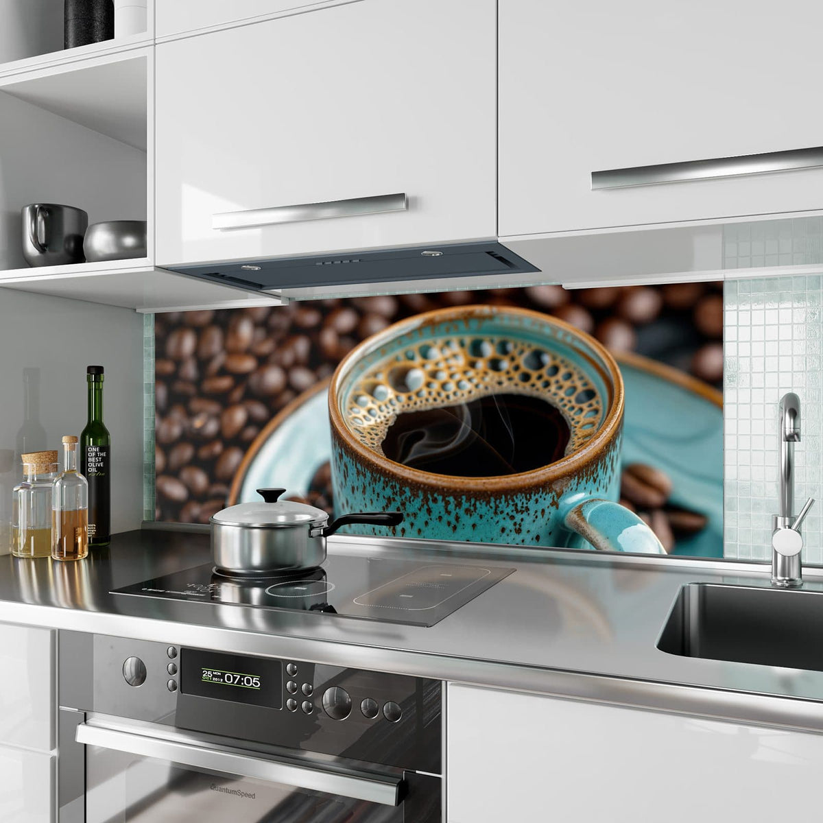 Küchenrückwand aus Glas Türkise Kaffeetasse im Hochformat als Spritzschutz hinter dem Kochfeld, über dem Fliesenspiegel montiert