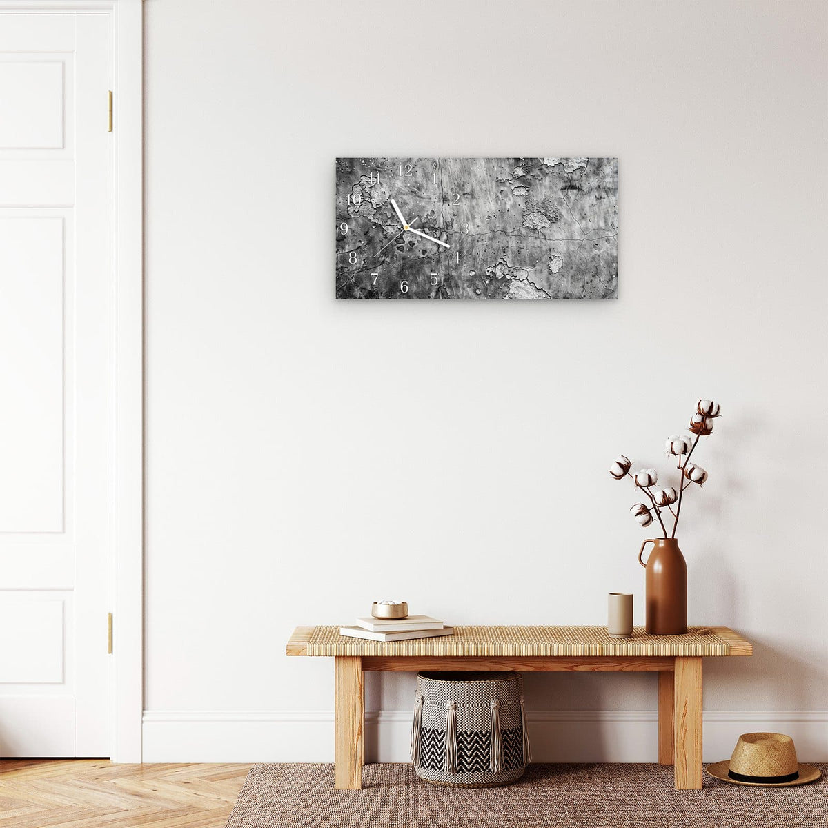 Moderne Wanduhr aus Glas mit Farbtiefe – Wanduhr Abgenutzte Wand aus Glas – Querformat 60 × 30 cm