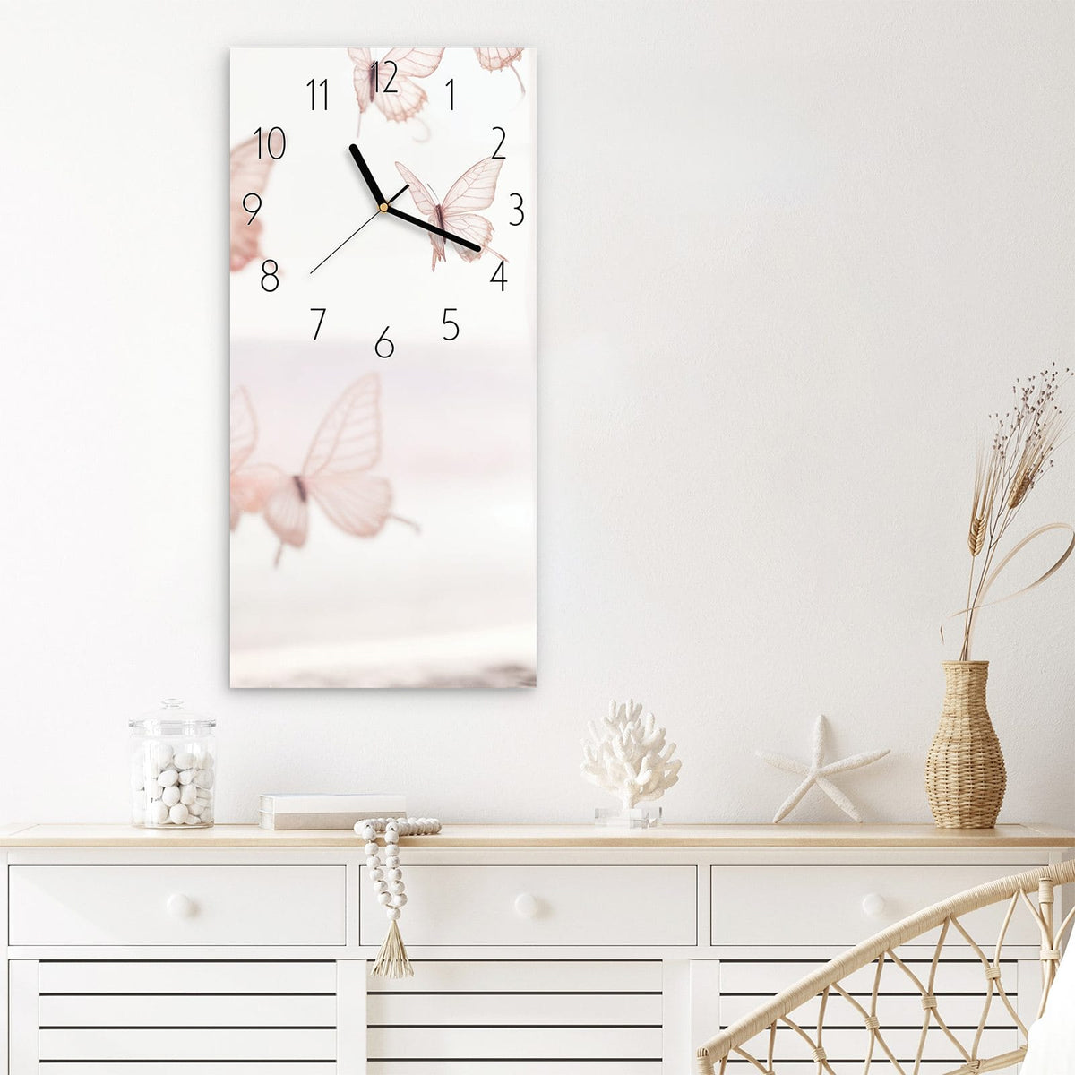 Wanduhr Schmetterlinge Vorhangsins aus Glas – Zarte Schmetterlinge vor Pastellmeer