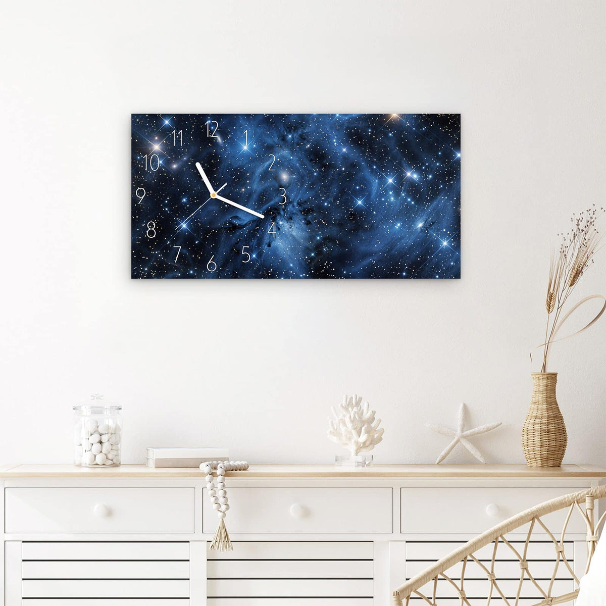 Wanduhr Sanfte Sternenhinmel aus Glas – Querformat 60 × 30 cm – Funkelnde Sterne in tiefem Blau