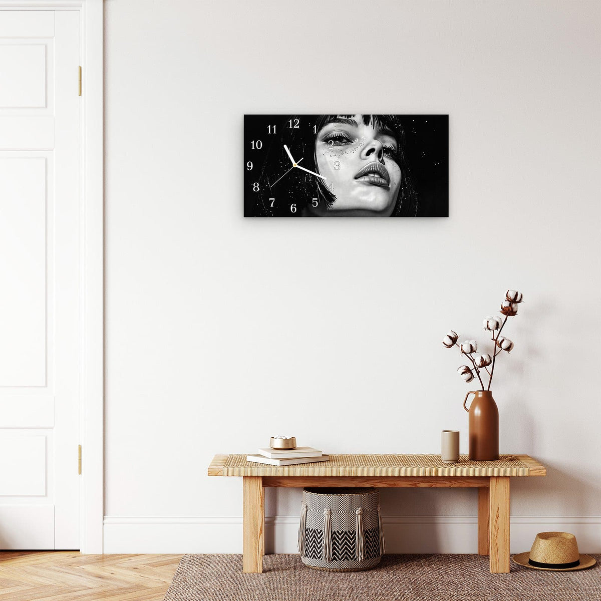 Moderne Wanduhr aus Glas mit Farbtiefe – Wanduhr Mystischer Blick aus Glas – Querformat 60 × 30 cm
