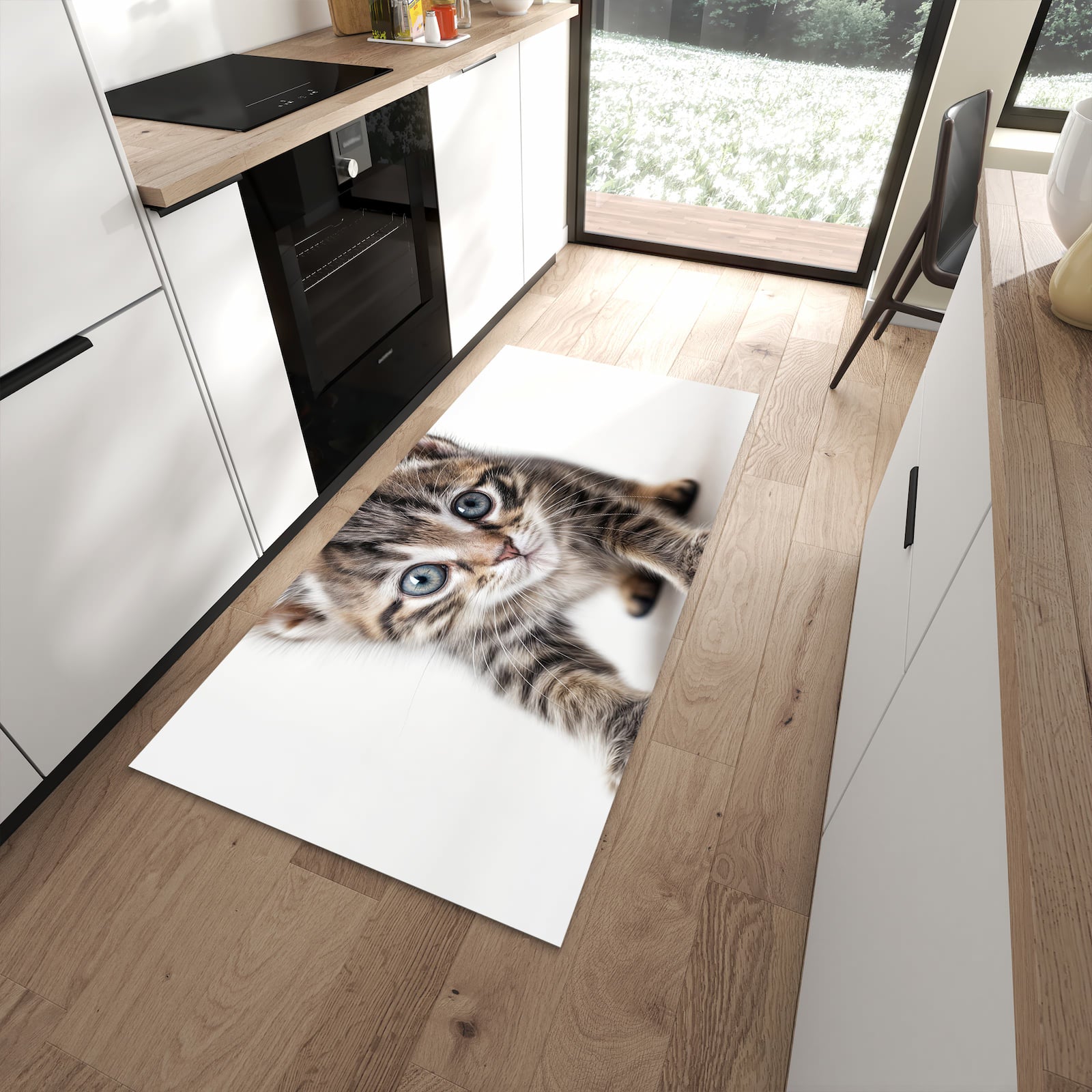 Formstabiler Küchenläufer mit Motiv Sanfte Katzenjunges in moderner Küche