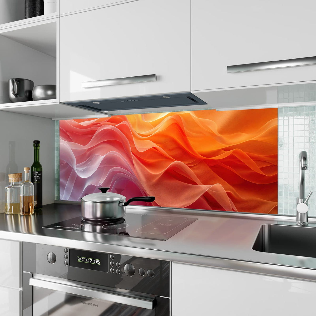 Küchenrückwand aus Glas Orange Seidenfalten im Hochformat als Spritzschutz hinter dem Kochfeld, über dem Fliesenspiegel montiert