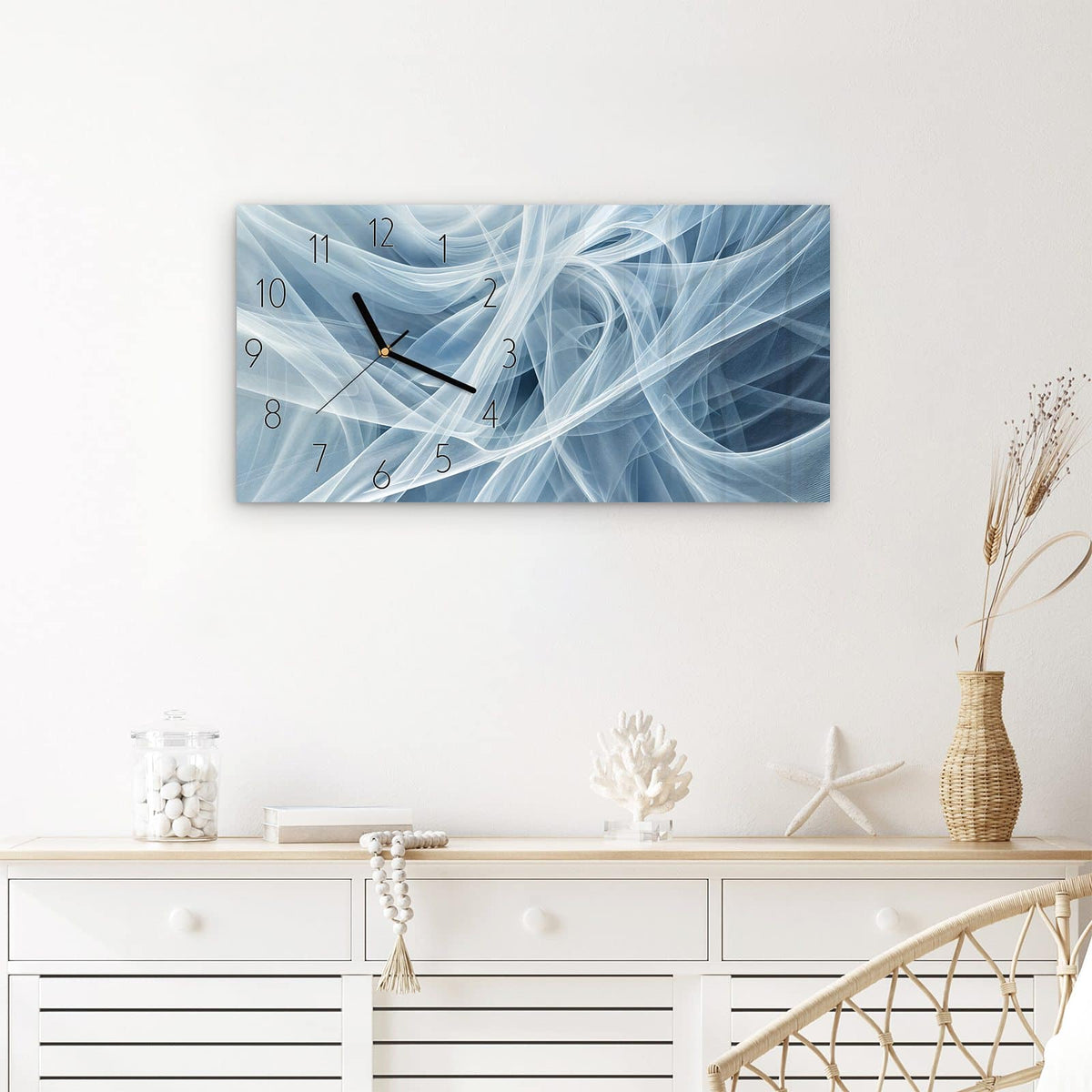 Wanduhr Transparente Schleier aus Glas – Querformat 60 × 30 cm – Durchscheinende Linien in Blau