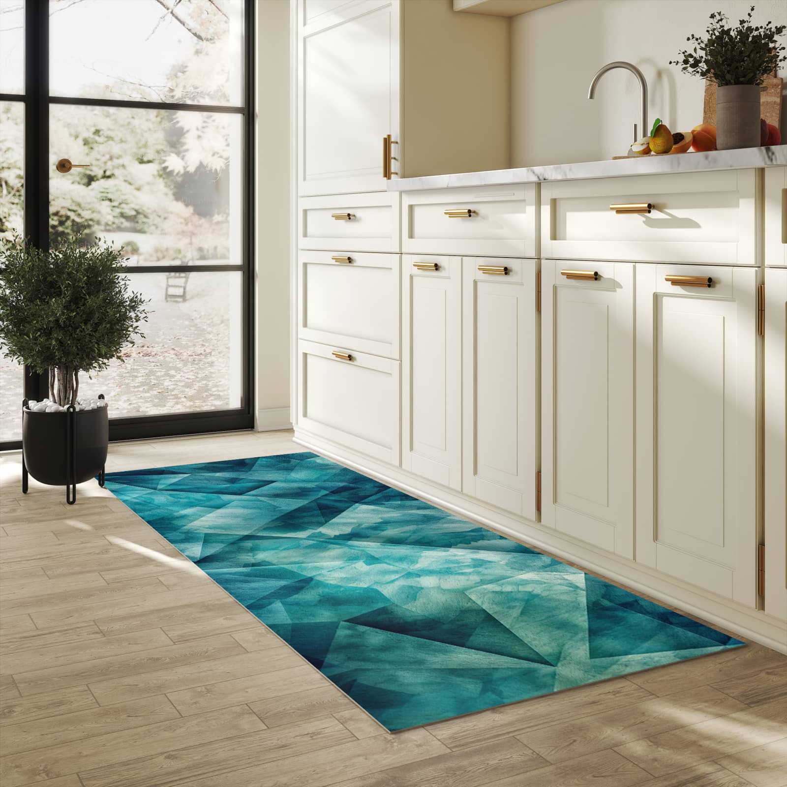 Feuchtigkeitsresistenter Küchenteppich mit Motiv Abstrakte Geometrie in heller Küche