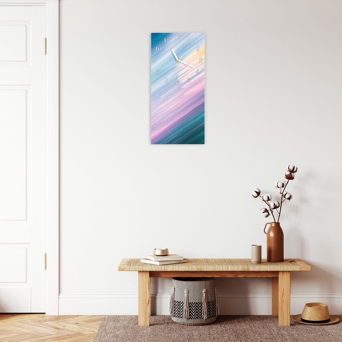 Moderne Wanduhr aus Glas mit Farbtiefe – Wanduhr Farbiges Streifenmuster aus Glas – Hochformat 30 × 60 cm