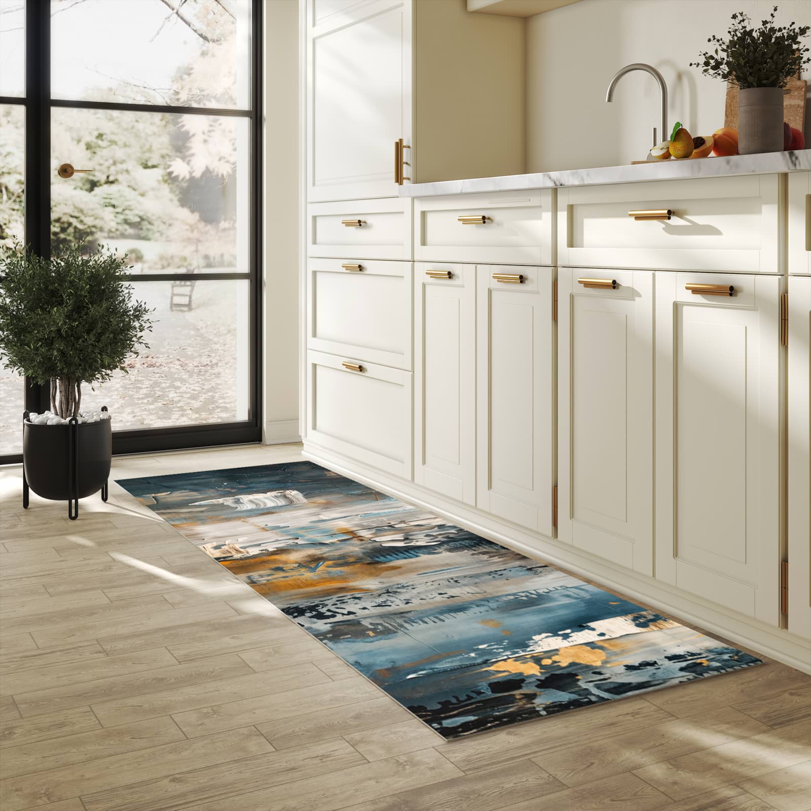 Farbbeständiger Küchenteppich mit Motiv Abstrakte Kunstwerke in heller Küche