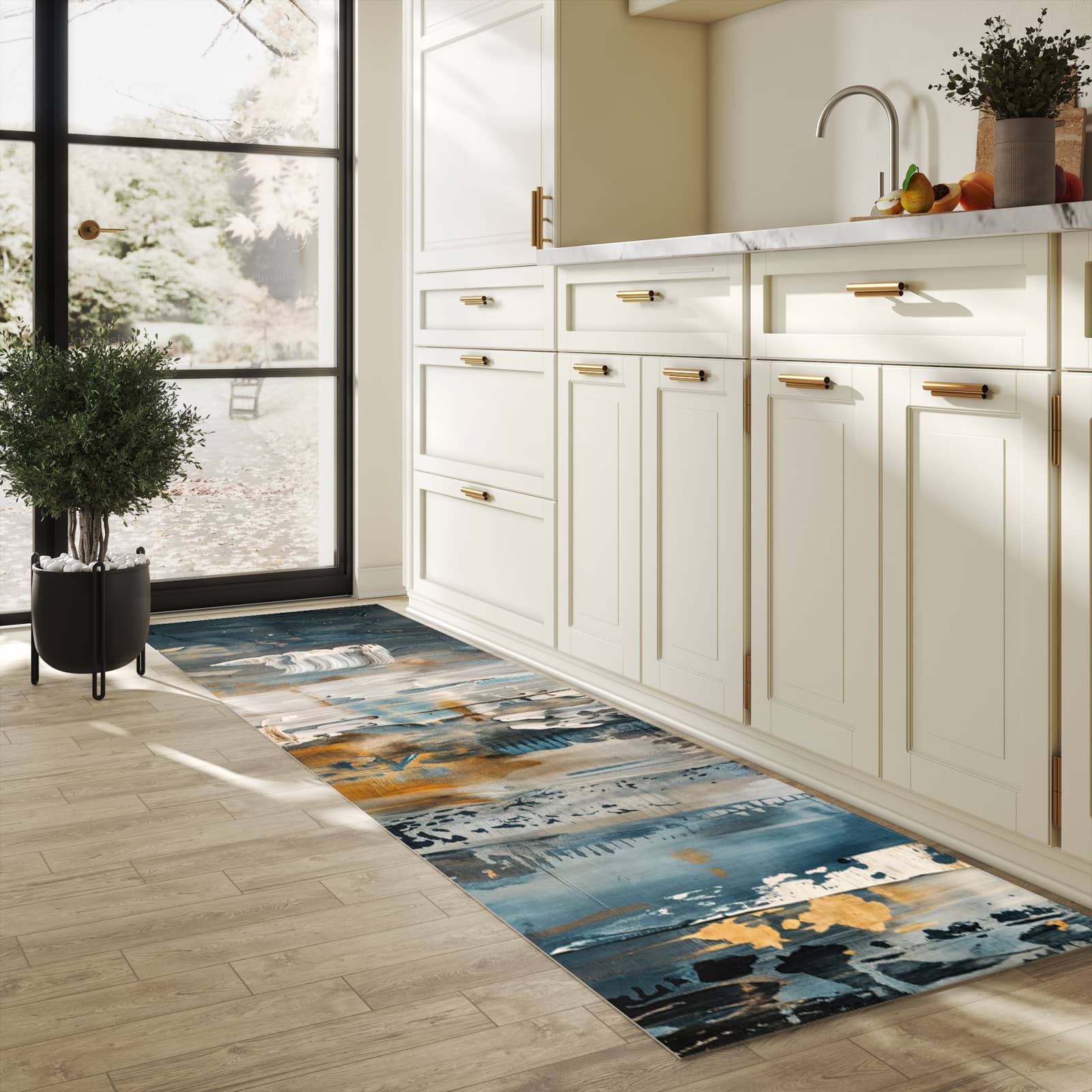 Waschbarer Küchenteppich mit Motiv Abstrakte Kunstwerke in heller Küche für sichere Aufbewahrung