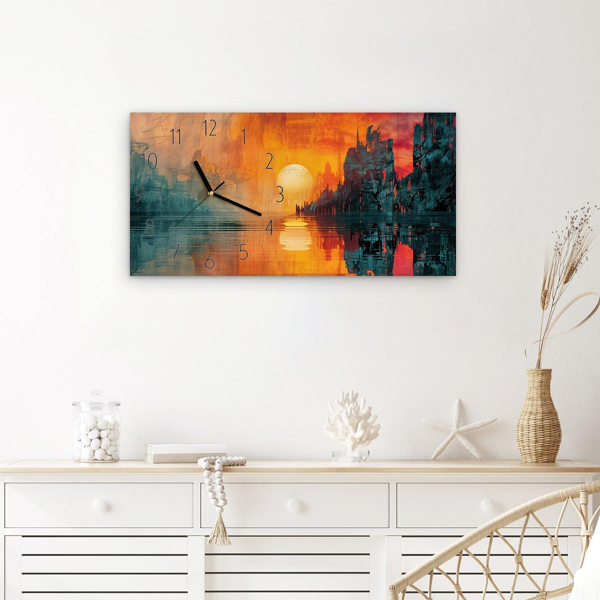 Wanduhr Sonnenuntergang Stadt aus Glas – Querformat 60 × 30 cm – Glühende Sonne zwischen Felstürmen