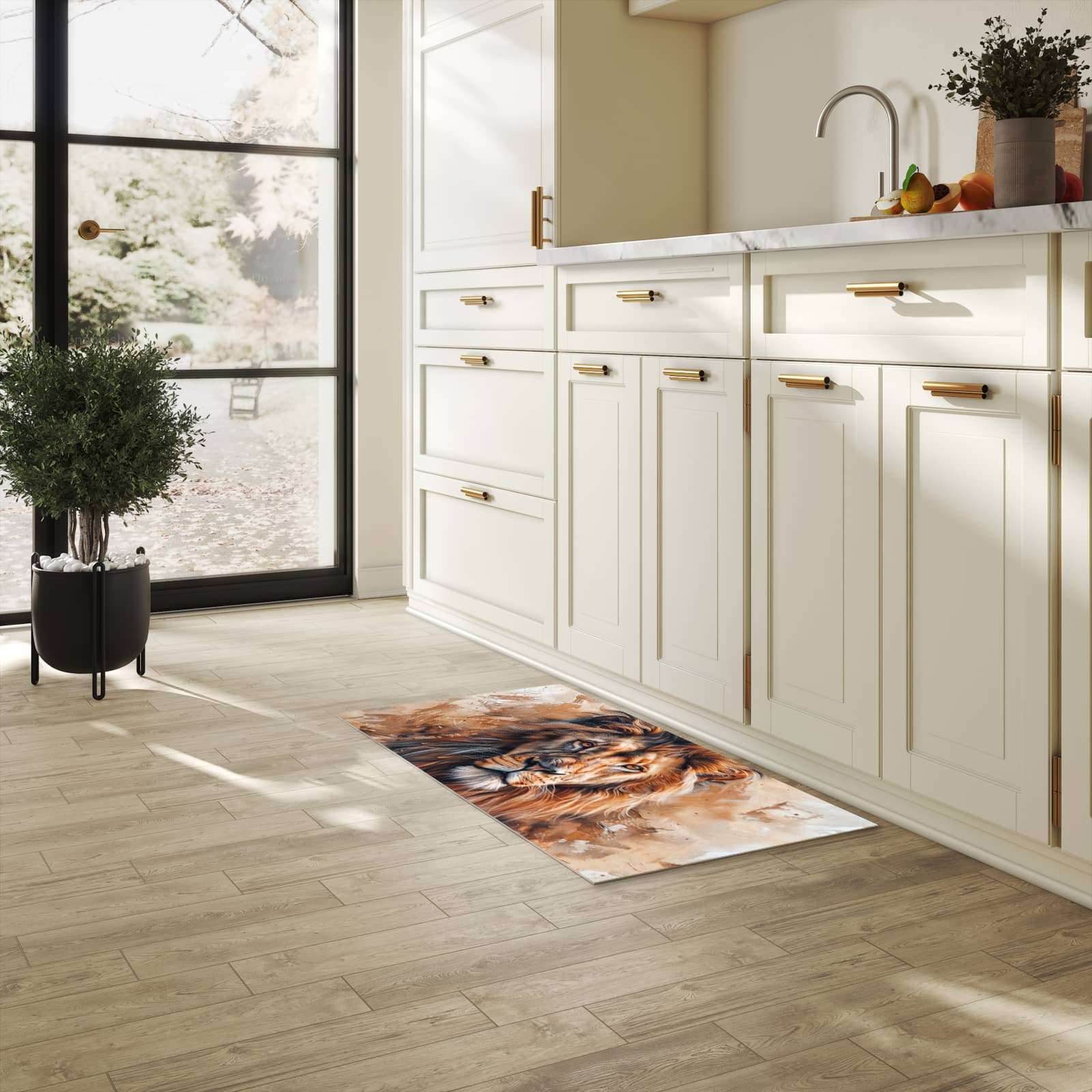 Feuchtigkeitsresistenter Bodenläufer mit Motiv Löwe Porträt in heller Küche