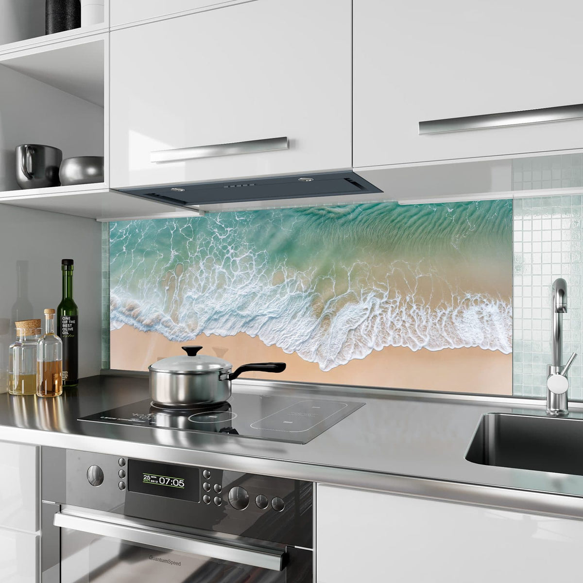Küchenrückwand aus Glas Brandung aus der Luft im Hochformat als Spritzschutz hinter dem Kochfeld, über dem Fliesenspiegel montiert