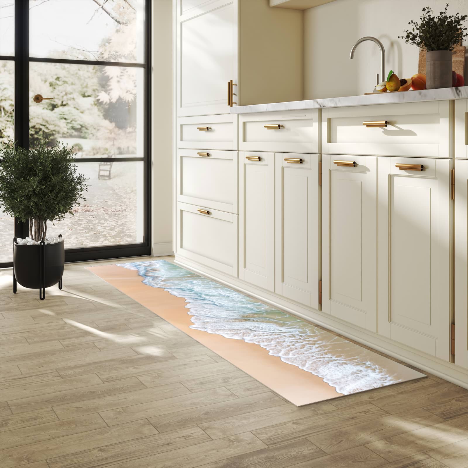 Komfortabler langer Teppich mit Motiv Stille Meereswellen in heller Küche