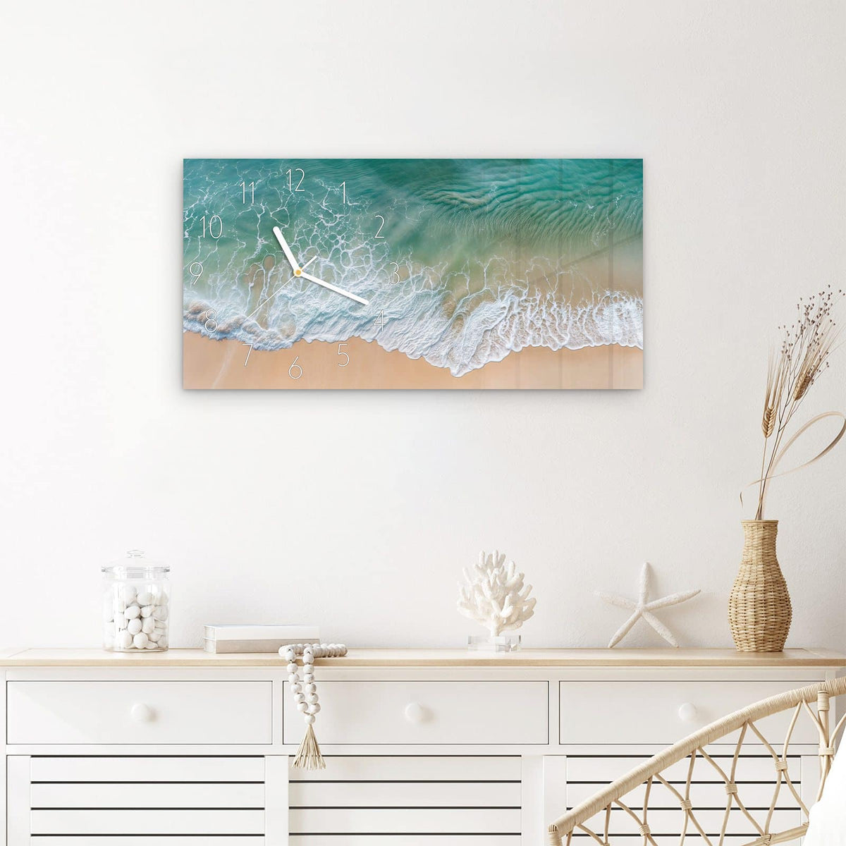 Wanduhr Stille Meereswellen aus Glas – Querformat 60 × 30 cm – Weiße Brandung aus der Luft