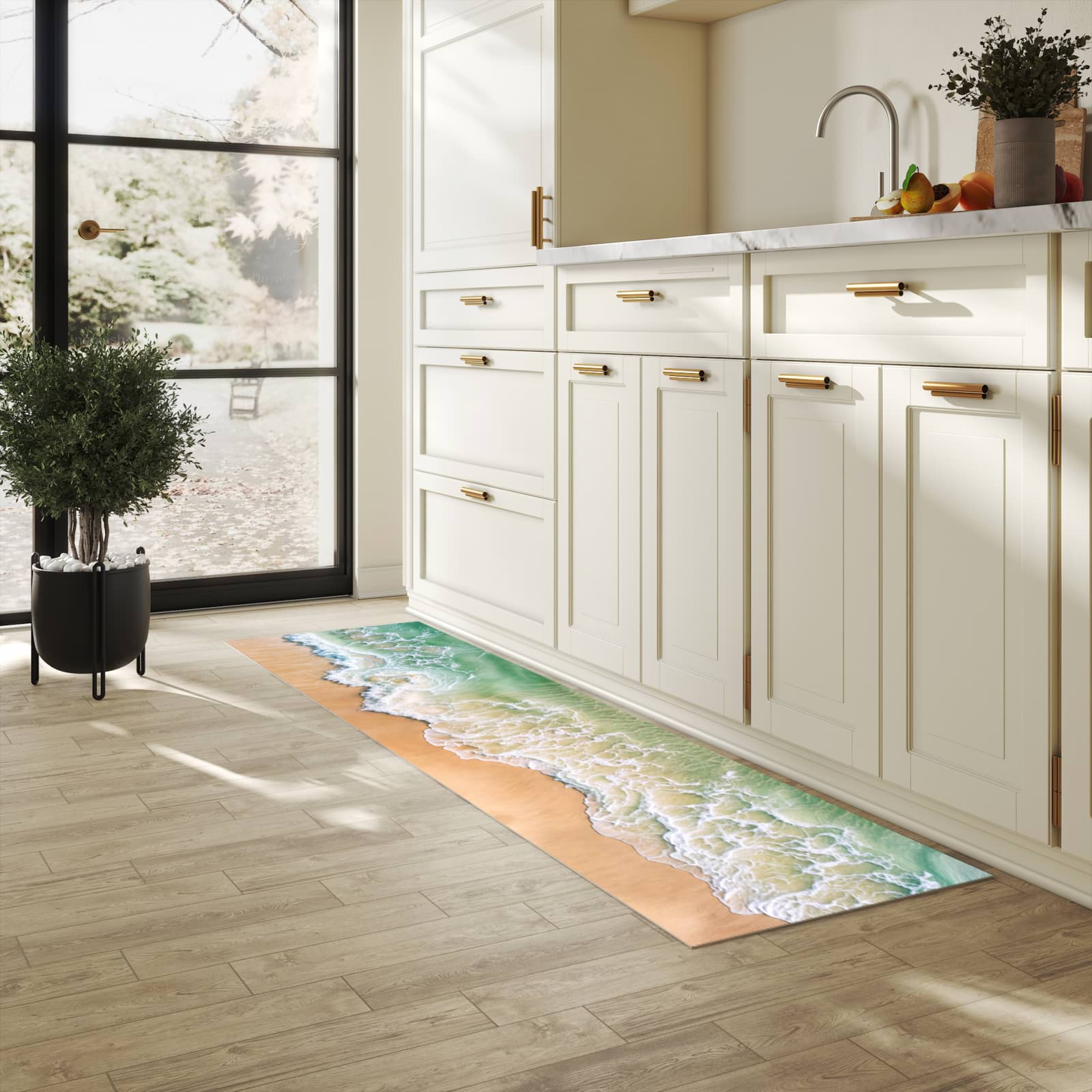 Strapazierfähiger Küchenteppich mit Motiv Warme Meereswellen in heller Küche
