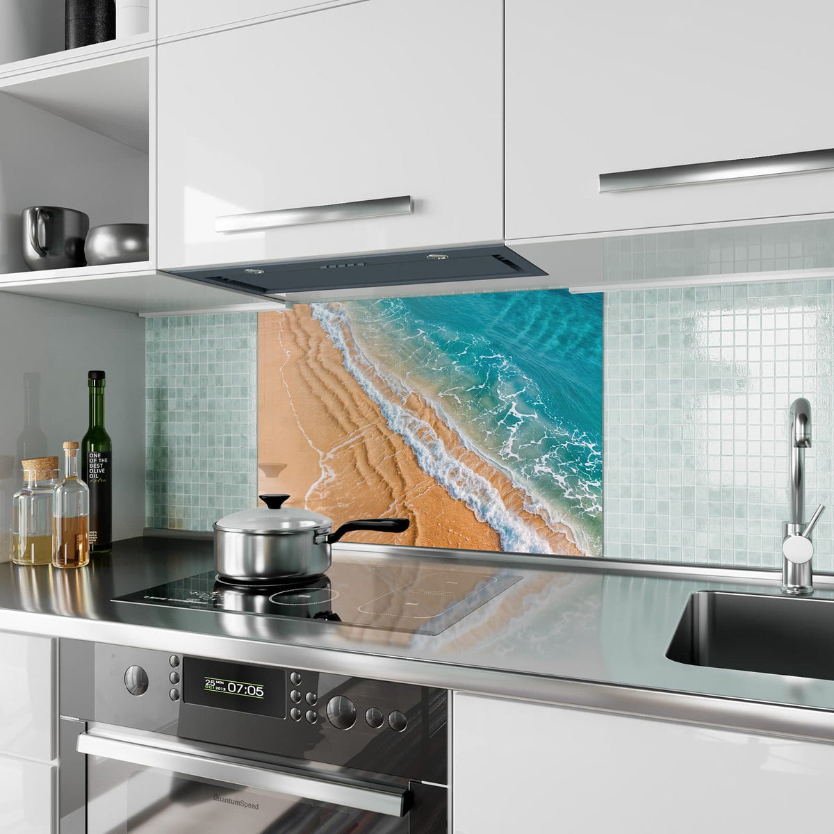 Küchenrückwand aus Glas Sandrippen am Ufer im Hochformat als Spritzschutz hinter dem Kochfeld, über dem Fliesenspiegel montiert