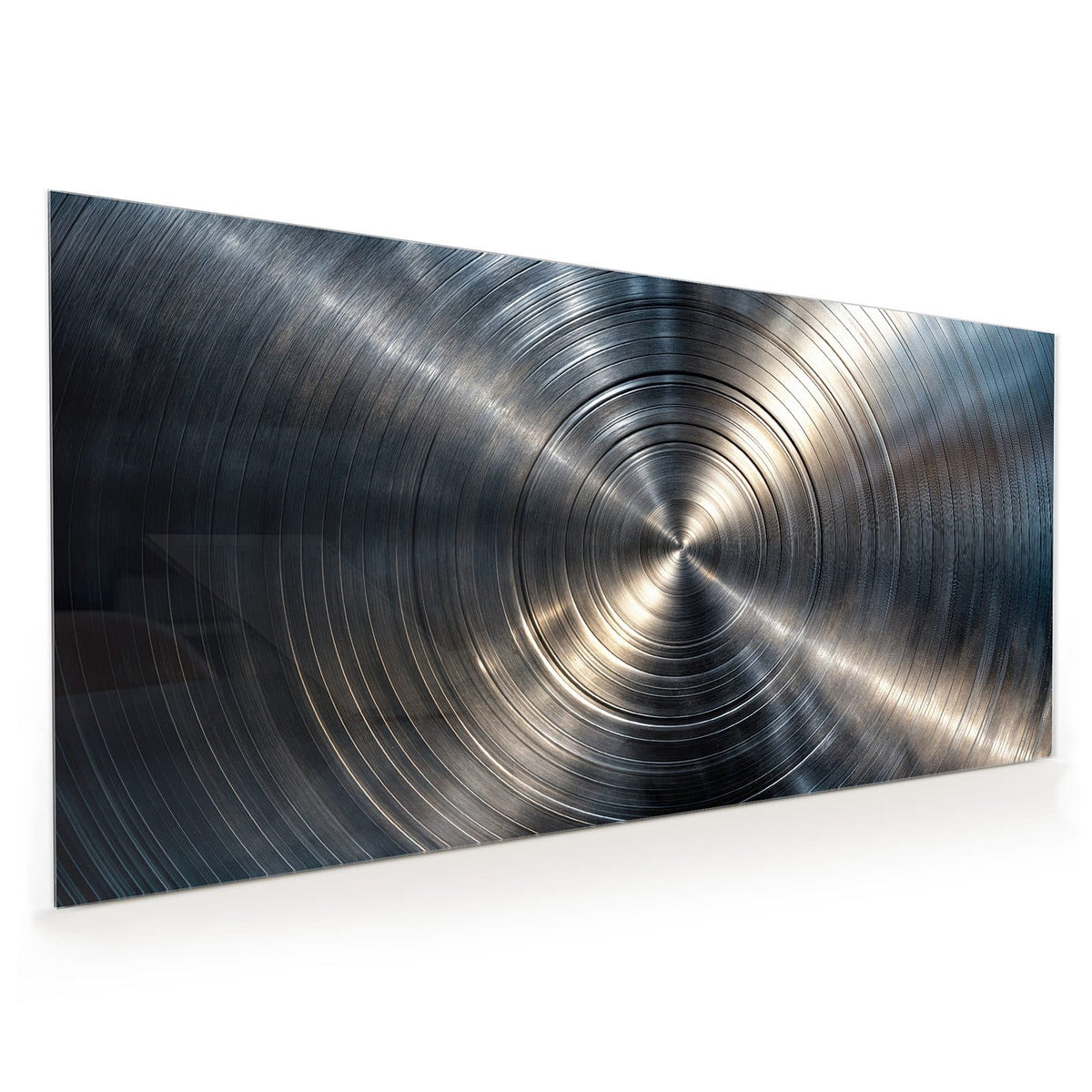 Küchenrückwand aus Glas im Hochformat mit Motiv Konzentrische Kreise: Konzentrische Rillen in gebürstetem Silbermetall mit Lichtkreuz in der Mitte