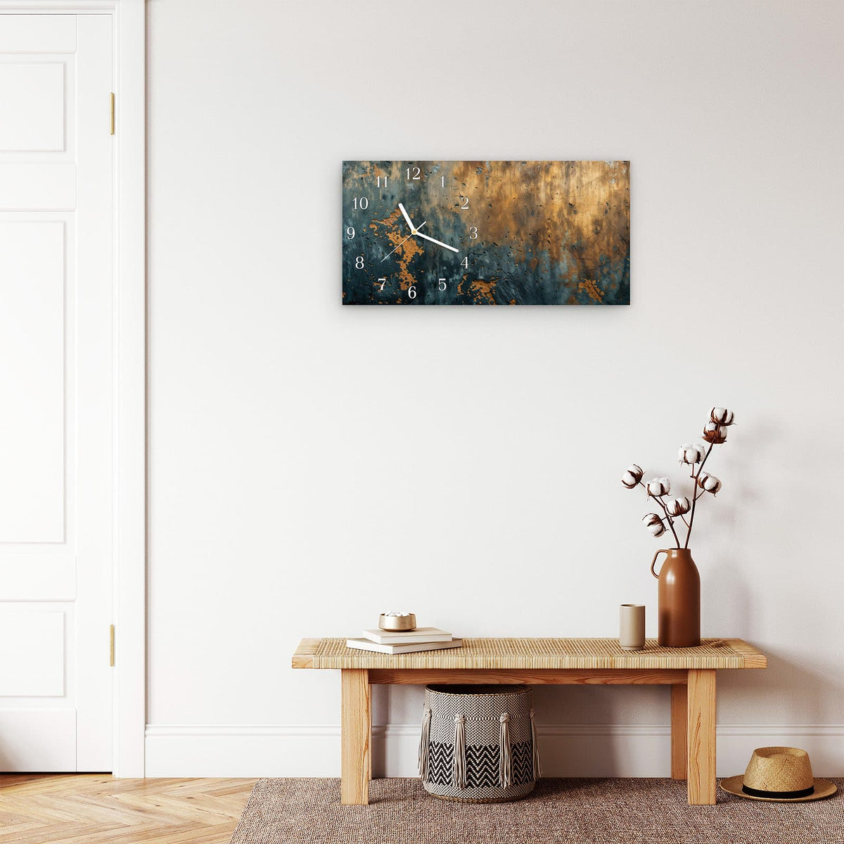 Moderne Wanduhr aus Glas mit Farbtiefe – Wanduhr verwitterte Wand aus Glas – Querformat 60 × 30 cm