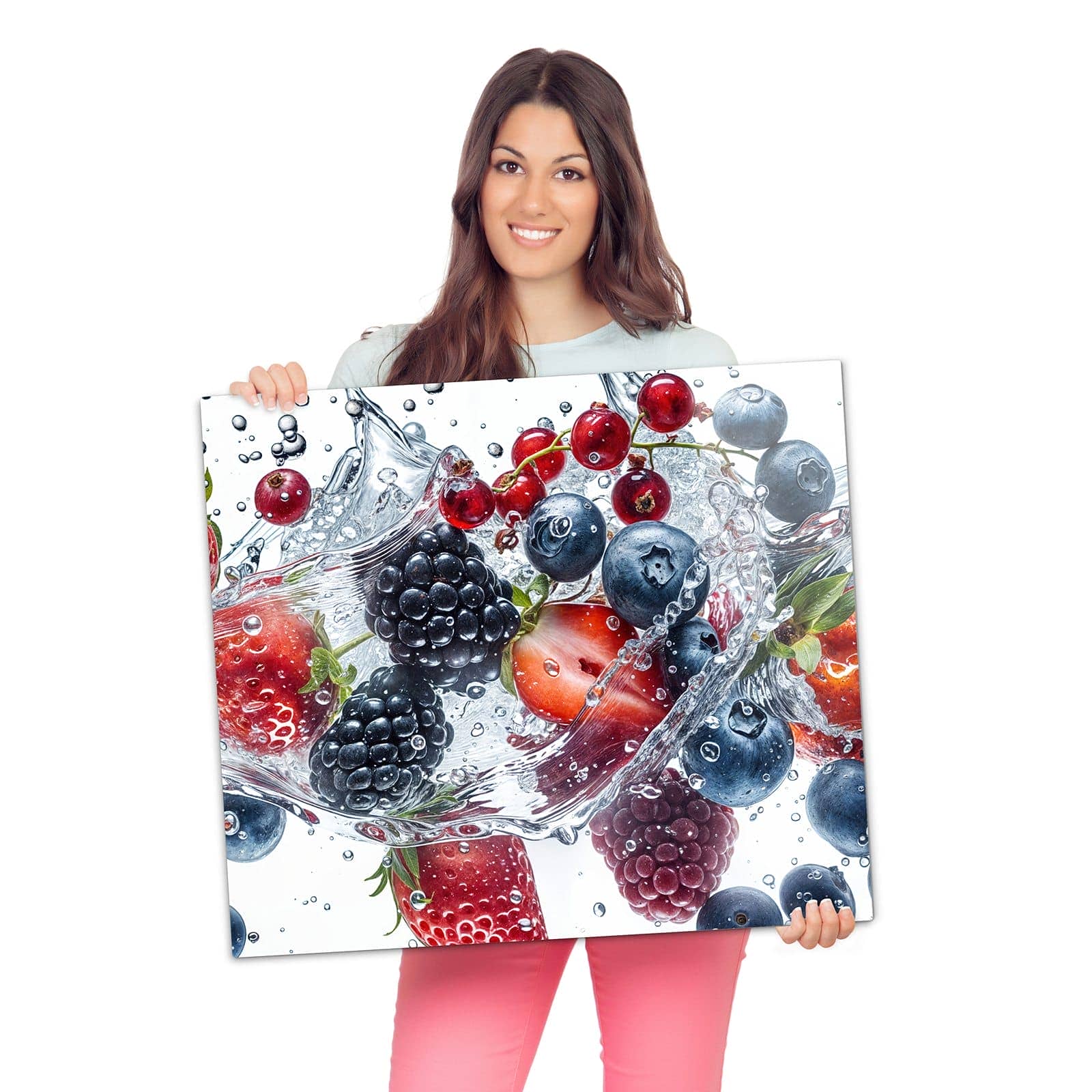 Herdabdeckplatten für Ceranfeld mit Beeren im Wasser-Motiv wird zur Größendarstellung gehalten