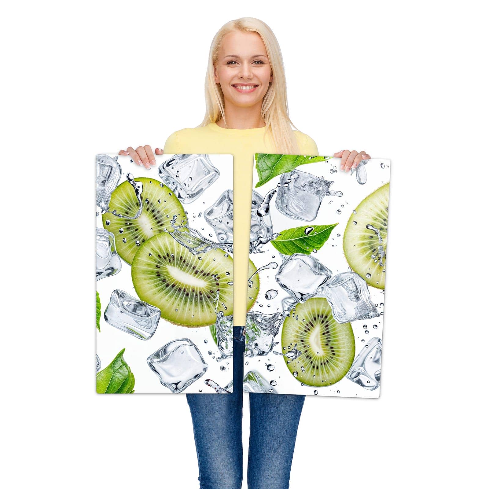 2-teilige Herdabdeckplatte mit Kiwi Würfel Eis-Motiv wird zur Größendarstellung gehalten