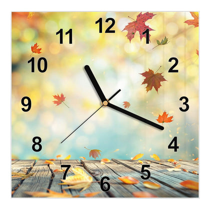 Wanduhr Quadratisch mit dem Motiv Herbstlaub auf Holz