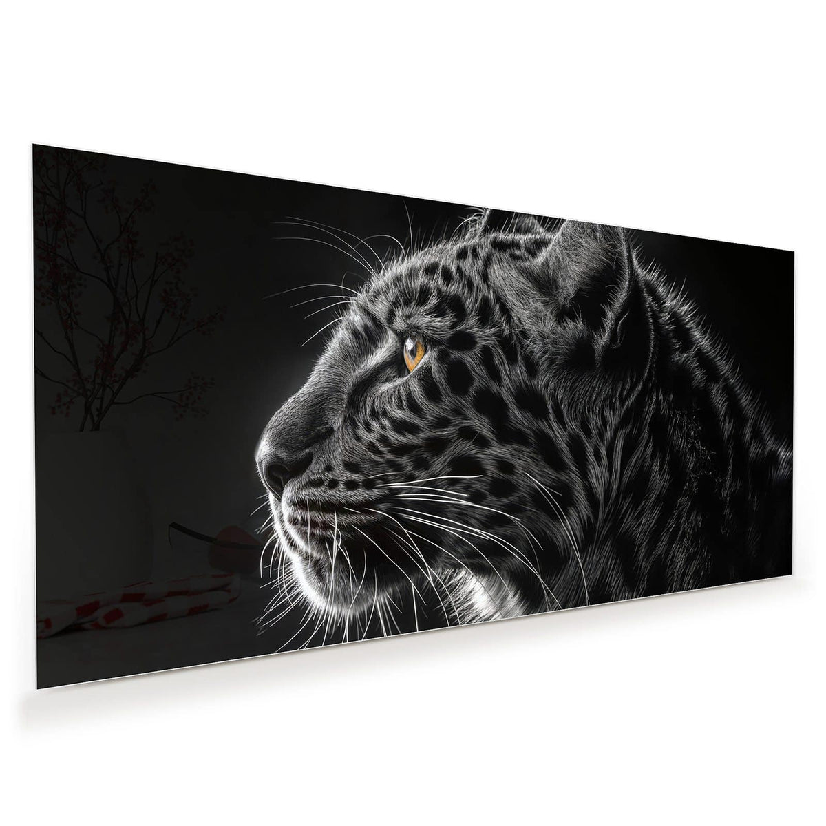 Fotorealistischer Leopardenkopf im Profil, schwarz-weiß, mit einem leuchtend goldenen Auge