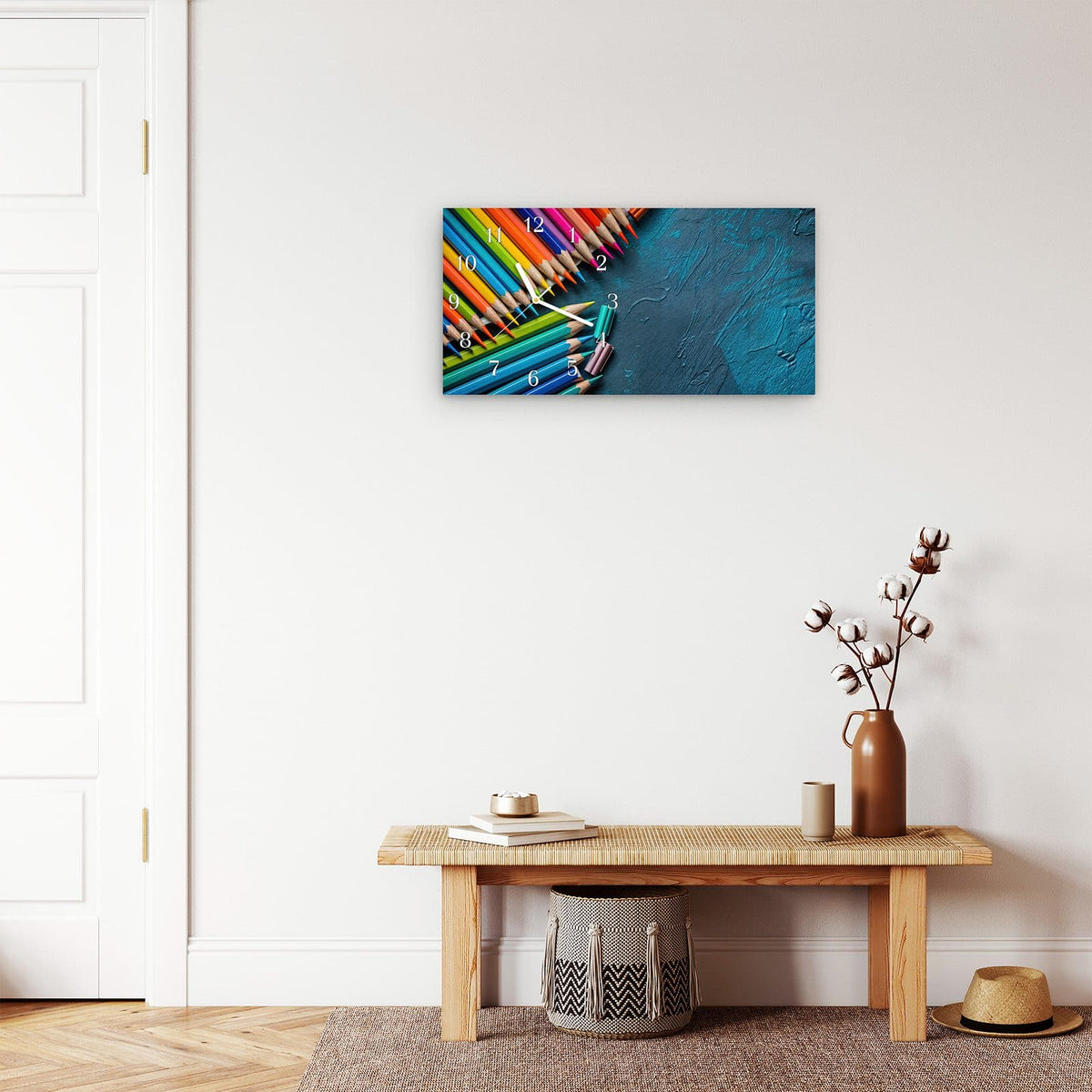 Moderne Wanduhr aus Glas mit Farbtiefe – Wanduhr Buntstifte auf Holz aus Glas – Querformat 60 × 30 cm
