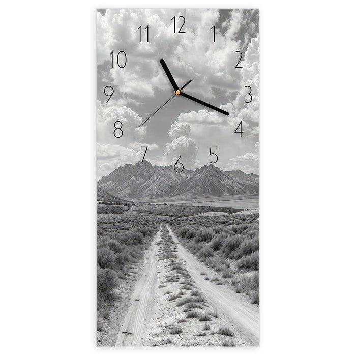 Wanduhr Gebirgspanorama aus Glas – Hochformat 30 × 60 cm mit Ziffernblatt Elegant