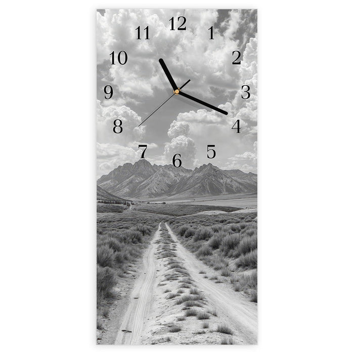Wanduhr Gebirgspanorama aus Glas – Hochformat 30 × 60 cm mit Ziffernblatt Klassisch