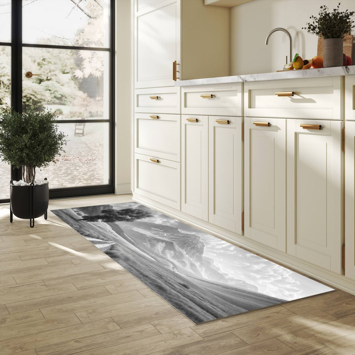 Bodenschonender Küchenteppich mit Motiv Berglandschaft Weg in heller Küche